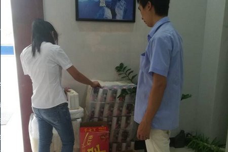 KOK网页版官方网站激光00后新生代美女员工